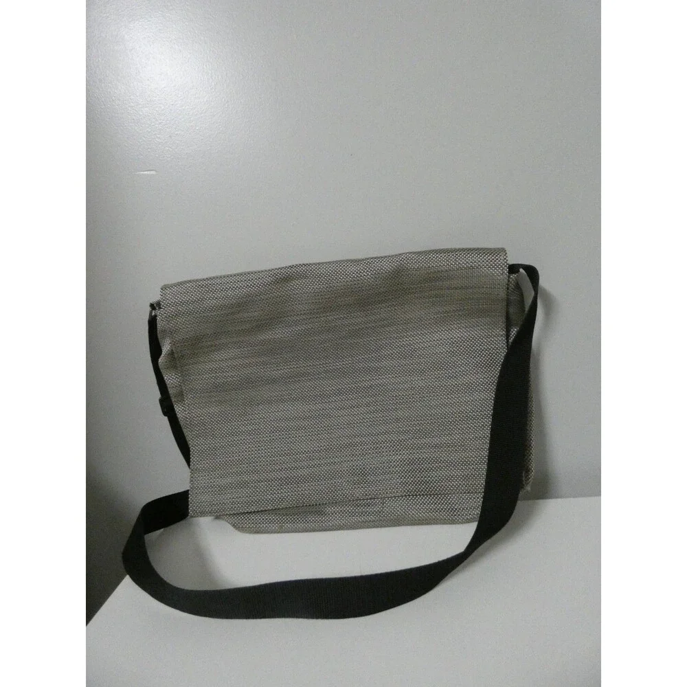 Chilewich laptop messenger